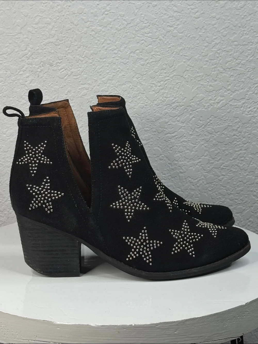 JEFFREY CAMPBELL ASTERIAL BLACK SUEDE STUDDED STAR WESTERN ANKLE BOOTS SIZE 10